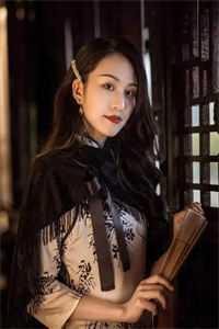 官场:救了女领导后,我一路飞升